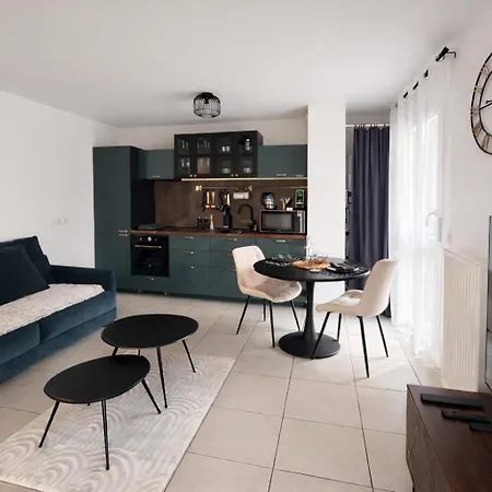 Cosy Avec Parking Proche Aeroport Et Bordeaux *