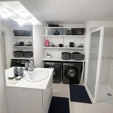 Apartment Cosy Avec Parking Proche Aeroport Et Bordeaux *