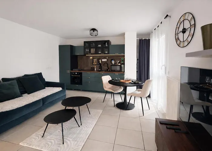 Cosy Avec Parking Proche Aeroport Et Bordeaux *