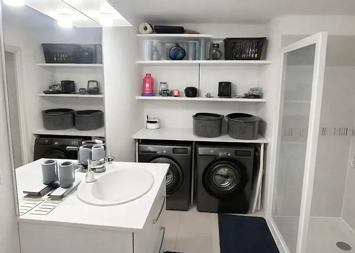 Apartment Cosy Avec Parking Proche Aeroport Et Bordeaux *